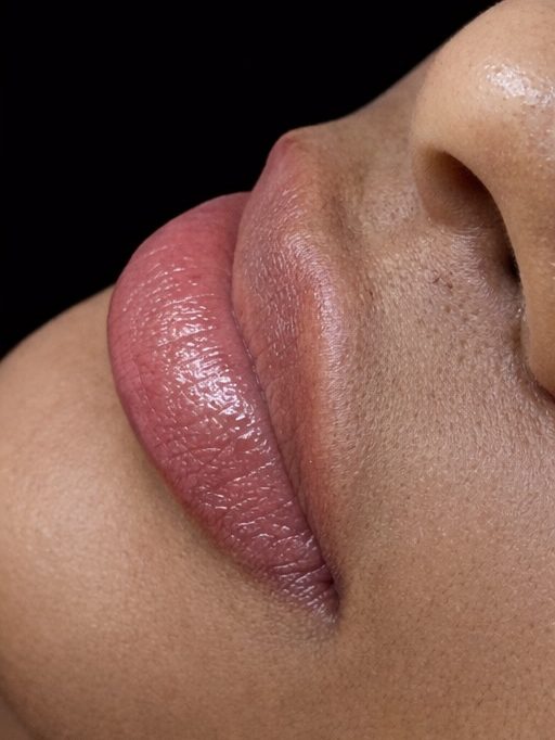 Depois da micropigmentação labial